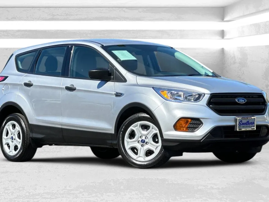 2017 Ford Escape S photo 1