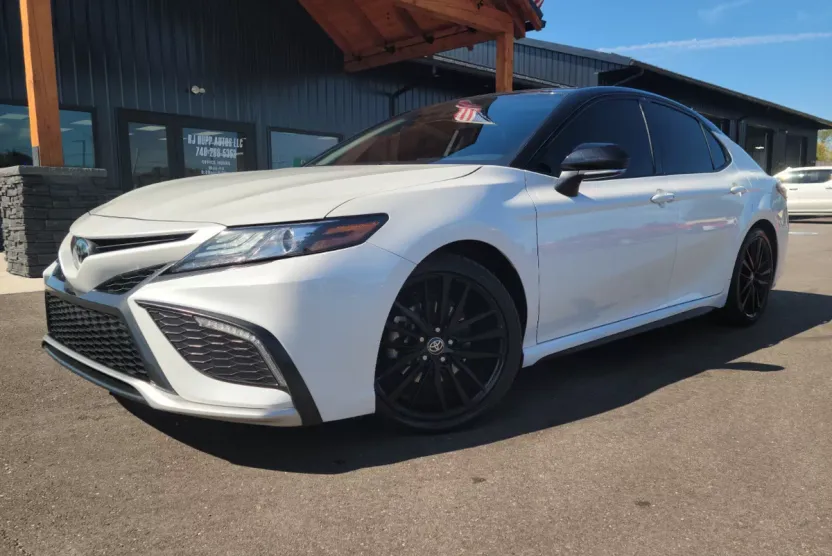 2023 Toyota Camry XSE photo 1