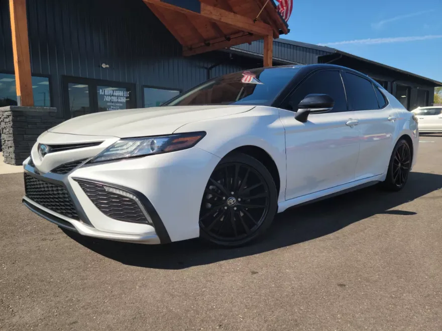 2023 Toyota Camry XSE photo 1