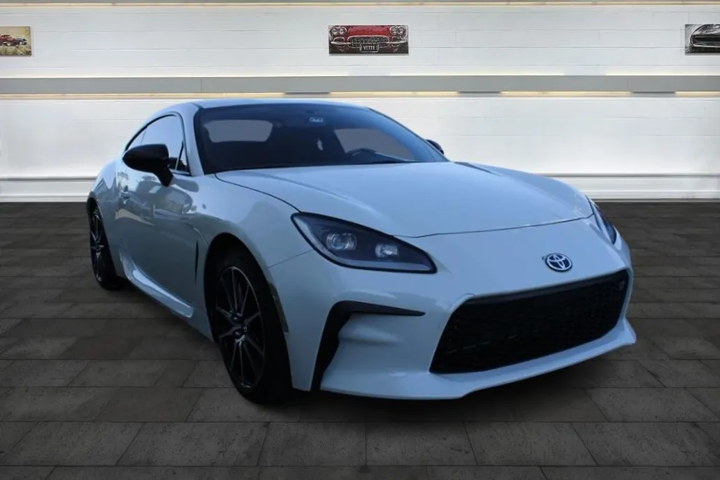 2023 Toyota GR86 photo 1