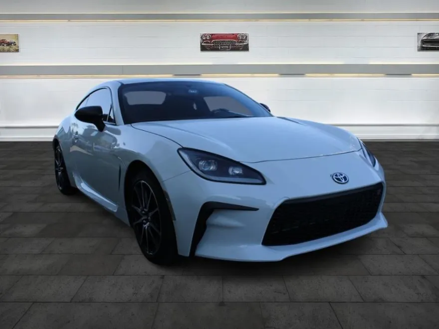 2023 Toyota GR86 photo 1