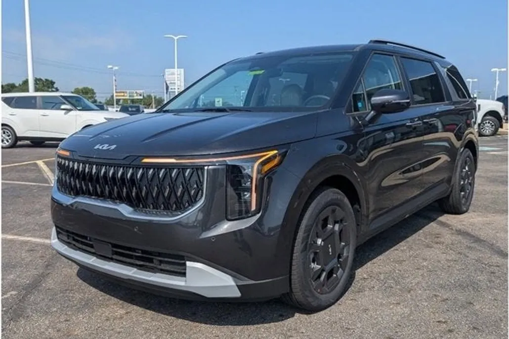 2026 Kia Carnival EX photo 1