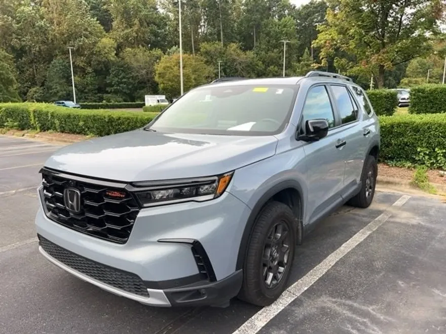 2023 Honda Pilot TrailSport photo 1