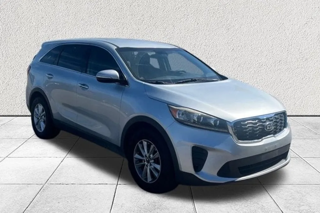 2019 Kia Sorento LX photo 1