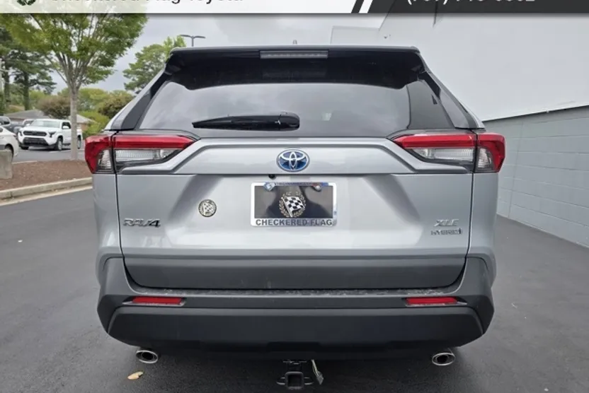 2024 Toyota RAV4 Hybrid XLE photo 1