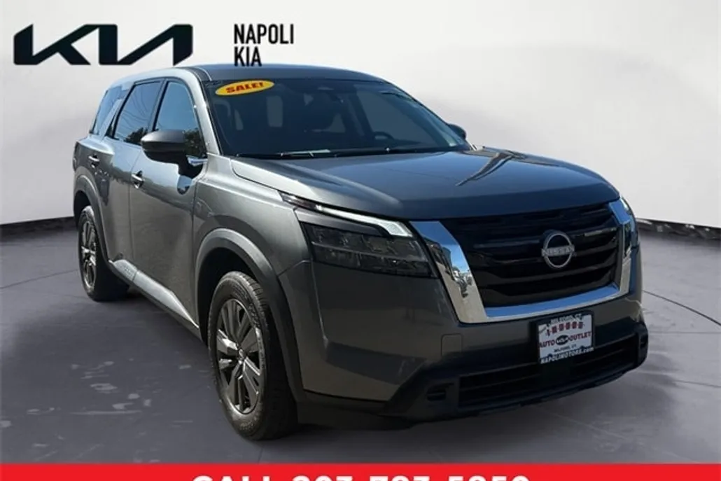 2022 Nissan Pathfinder S photo 1