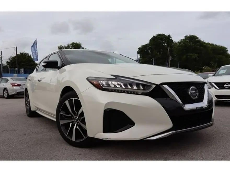 2022 Nissan Maxima SV photo 1
