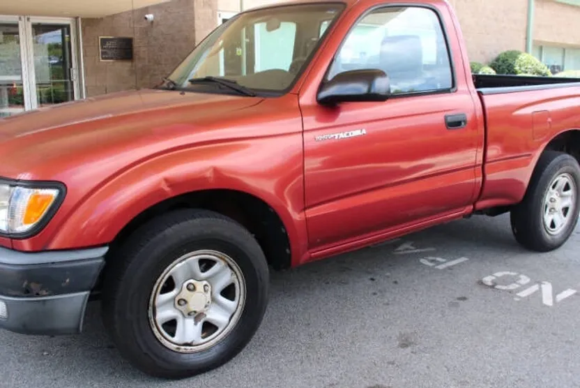 2001 Toyota Tacoma photo 1