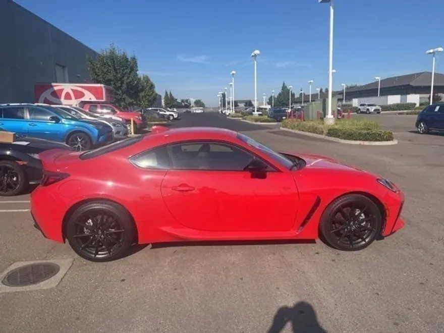 2023 Toyota GR86 Premium photo 1