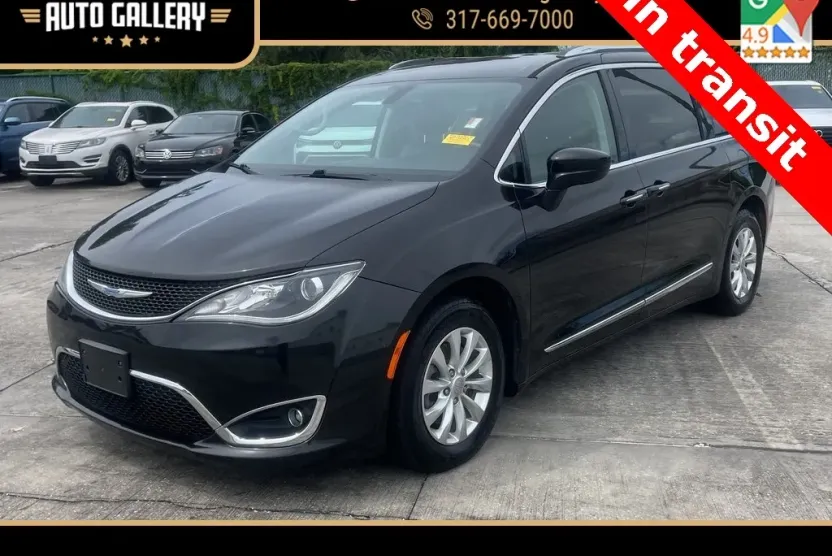 2018 Chrysler Pacifica Touring L photo 1