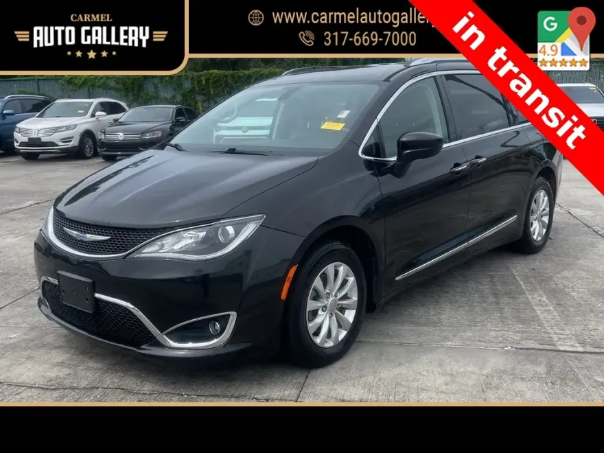 2018 Chrysler Pacifica Touring L photo 1