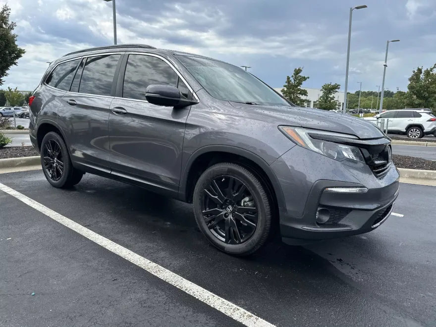 2021 Honda Pilot Special Edition photo 1