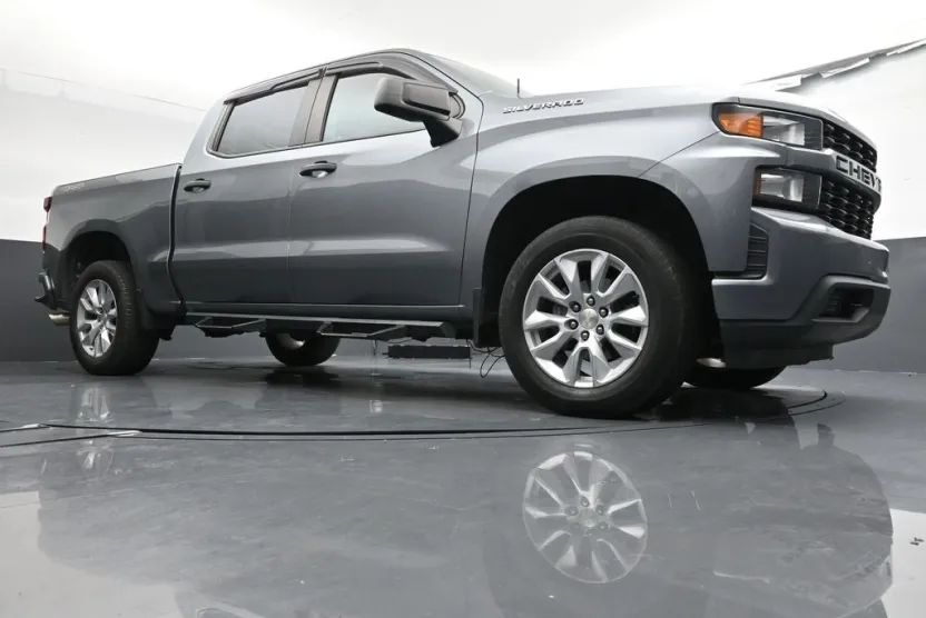 2020 Chevrolet Silverado 1500 Custom photo 1