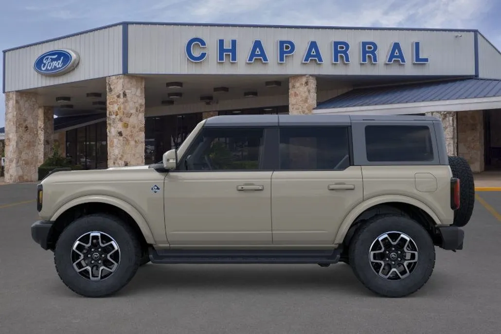 2025 Ford Bronco Outer Banks photo 1