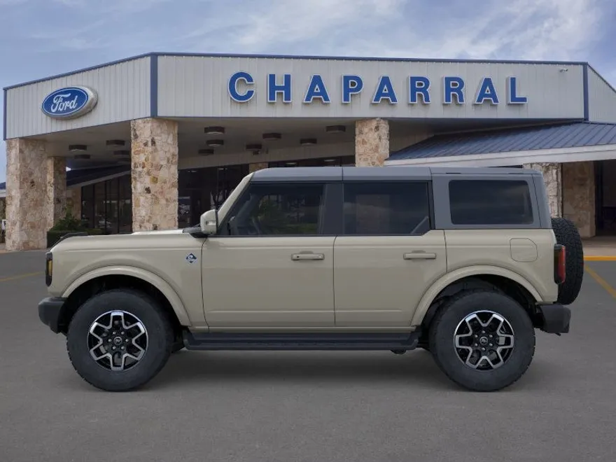 2025 Ford Bronco Outer Banks photo 1