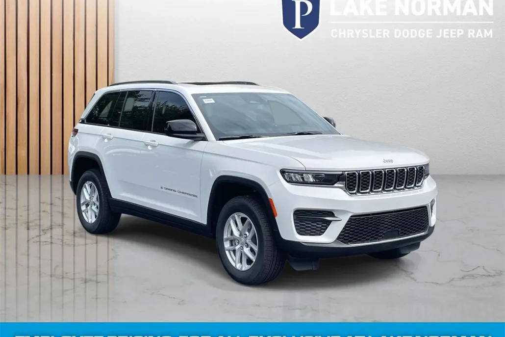 2025 Jeep Grand Cherokee Laredo X photo 1
