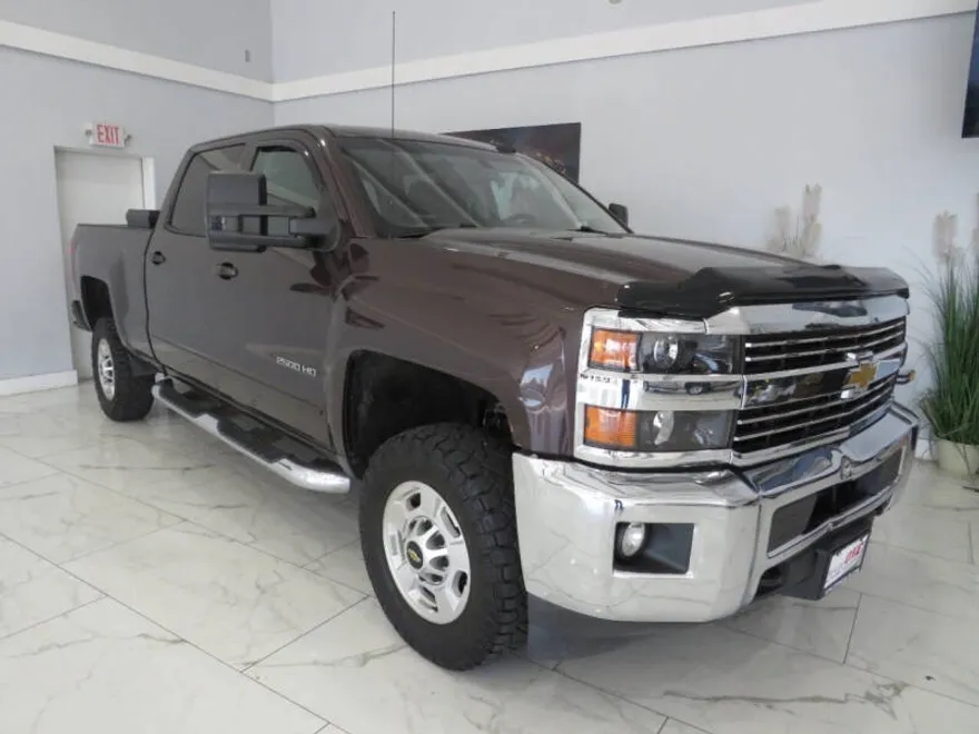 2016 Chevrolet Silverado 2500HD LT photo 1