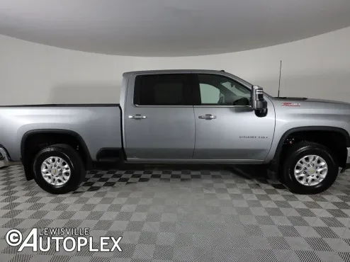 2025 Chevrolet Silverado 2500HD LTZ photo 4