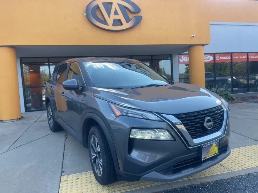 2023 Nissan Rogue SV photo 1