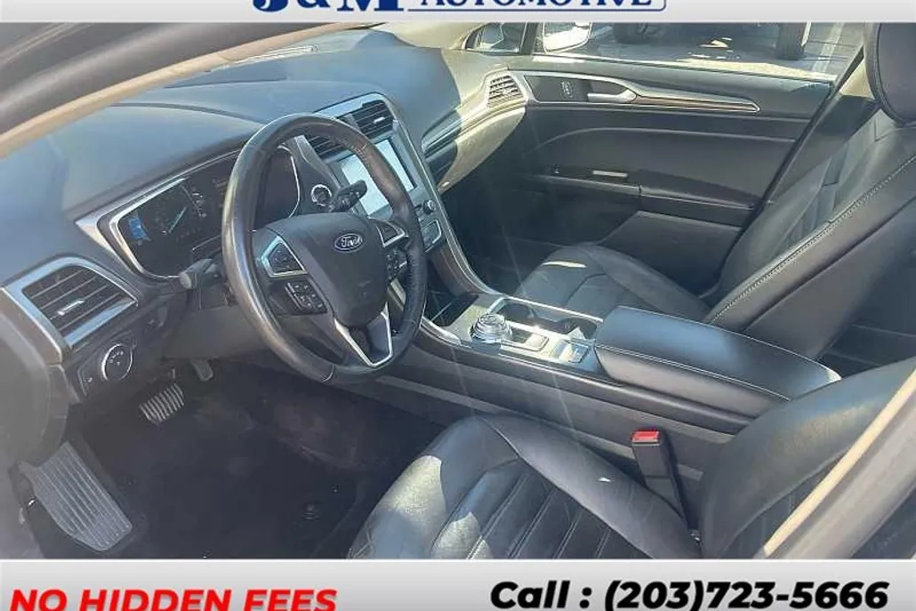 2018 Ford Fusion SE photo 1