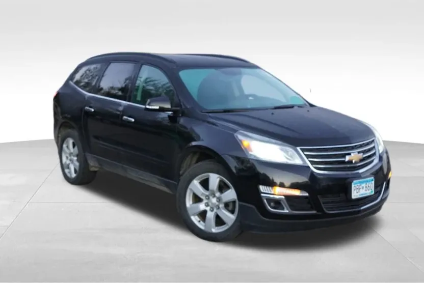 2017 Chevrolet Traverse 1LT photo 1