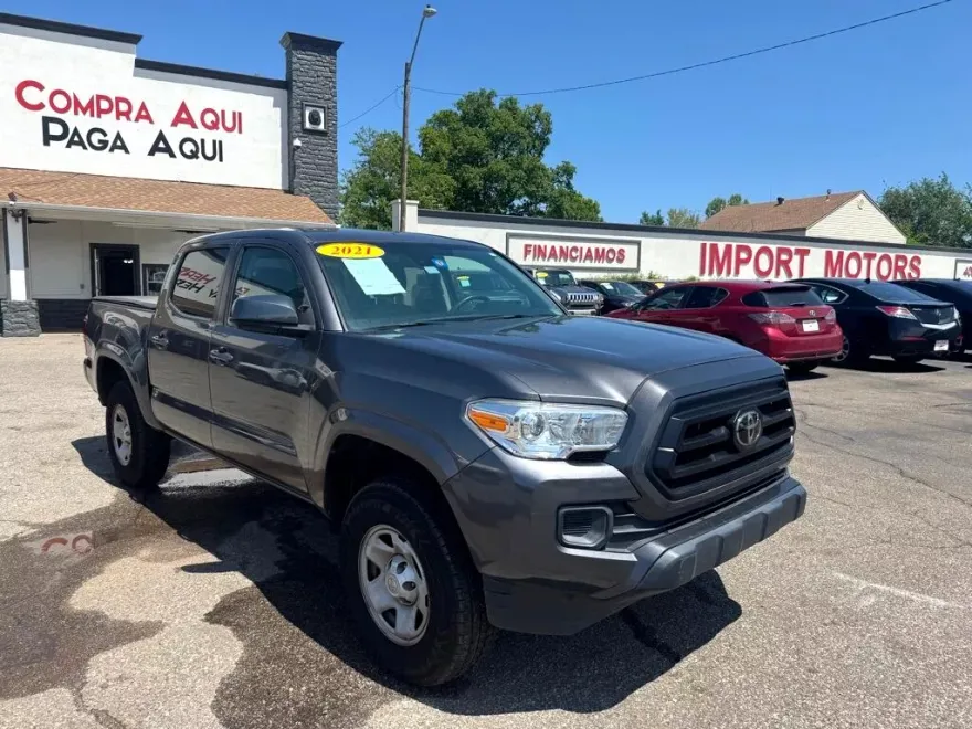 2021 Toyota Tacoma SR5 Double Cab photo 3