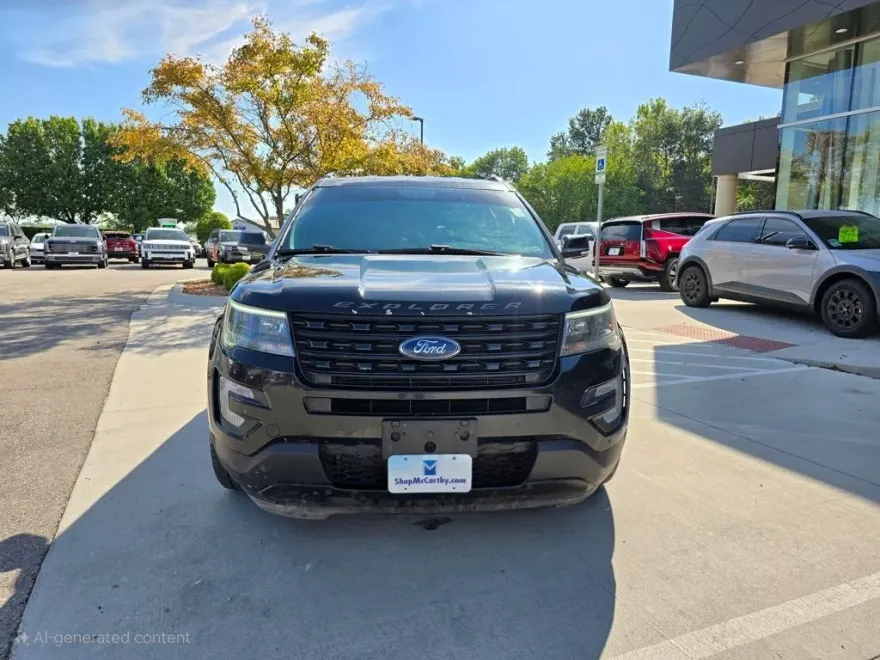 2017 Ford Explorer Sport photo 1