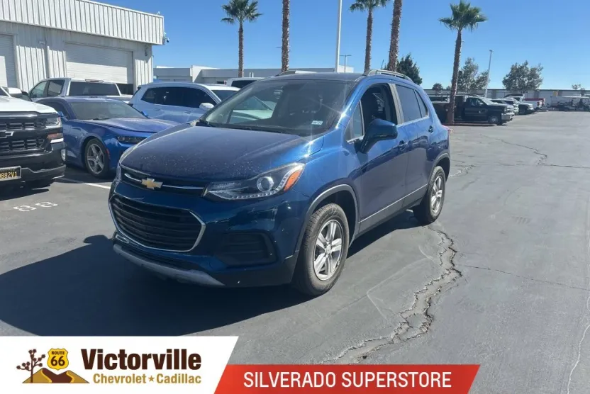 2020 Chevrolet Trax LT photo 1