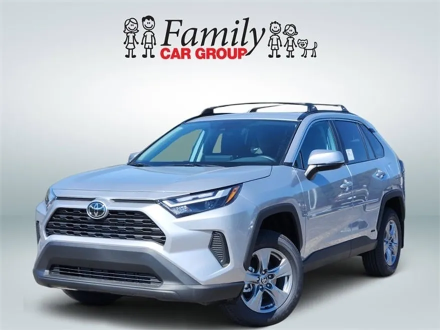 2025 Toyota RAV4 Hybrid XLE photo 1