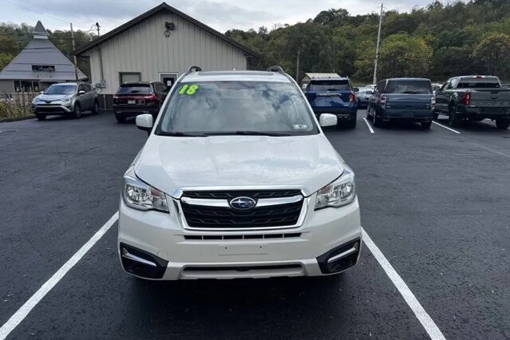 2018 Subaru Forester Premium photo 1