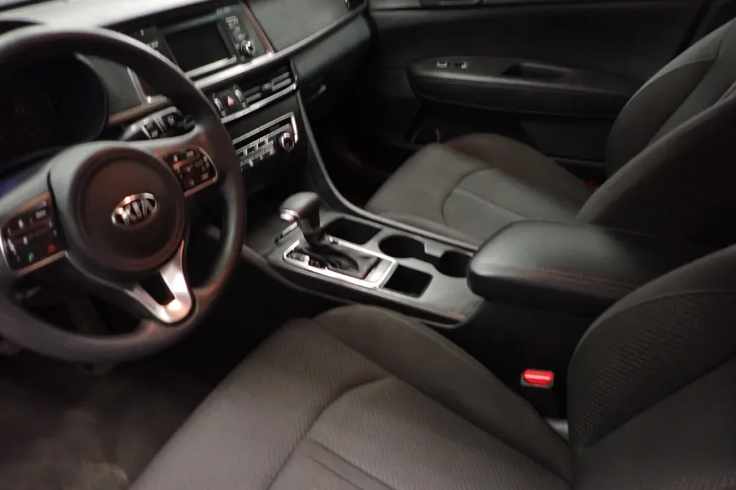 2017 Kia Optima Hybrid Base photo 1