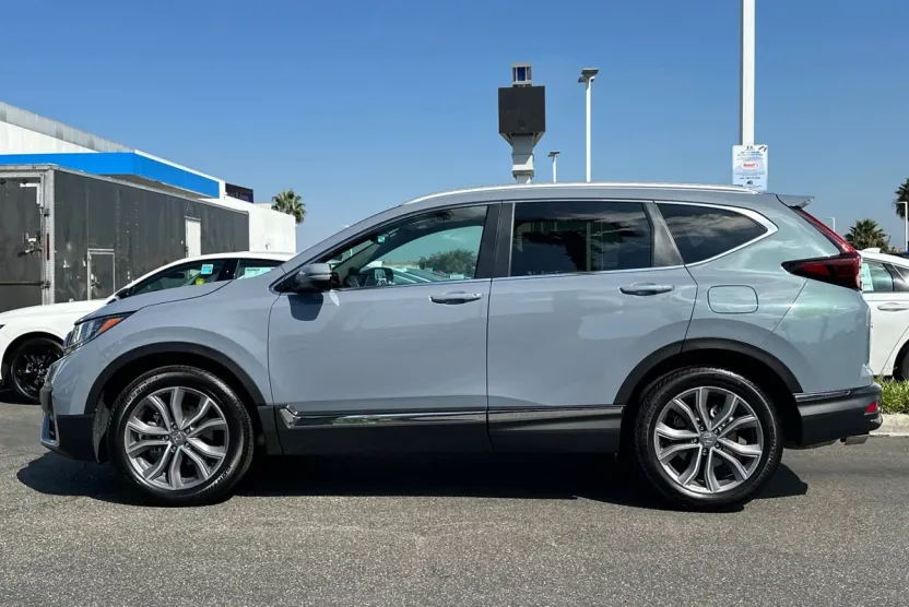 2022 Honda CR-V Touring photo 1