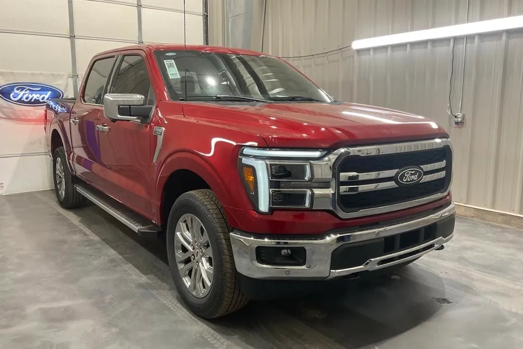 2025 Ford F-150 Lariat photo 1