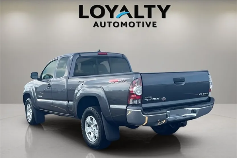 2014 Toyota Tacoma Base photo 1