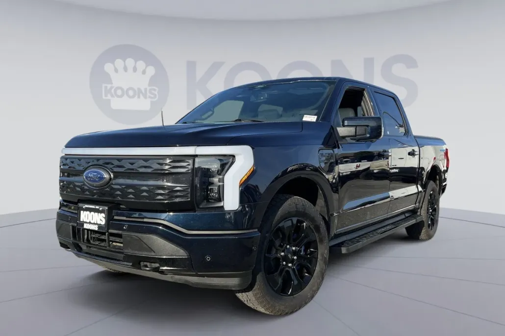 2022 Ford F-150 Lightning Platinum photo 1