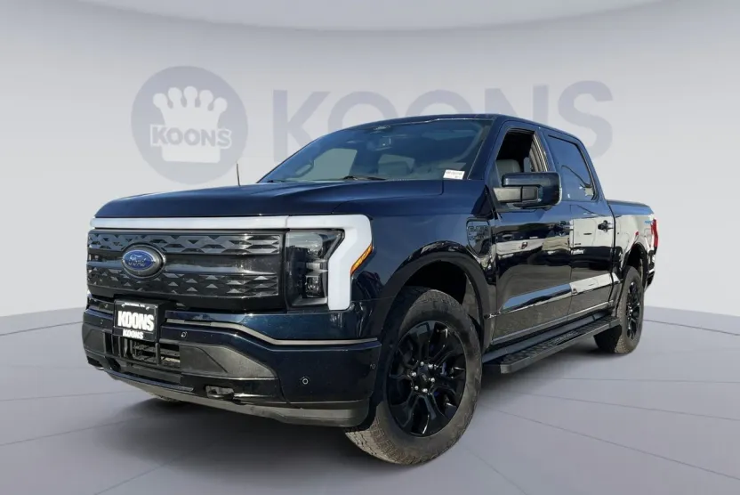 2022 Ford F-150 Lightning Platinum photo 1