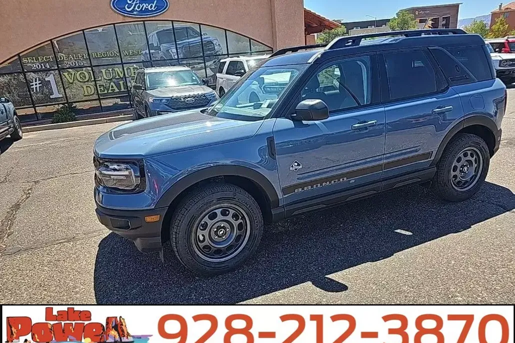 2024 Ford Bronco Sport Outer Banks photo 1