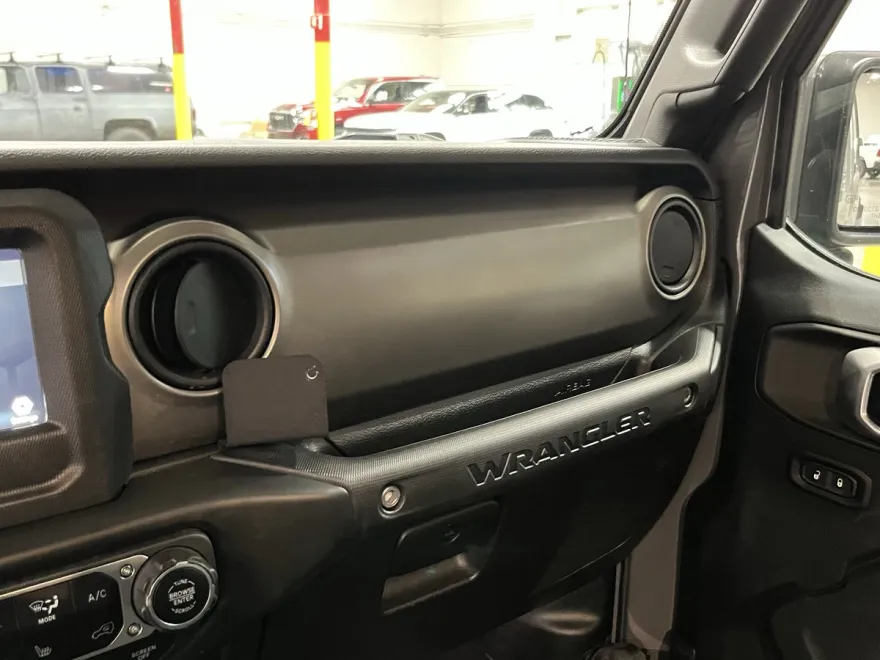 2019 Jeep Wrangler Sport S photo 1