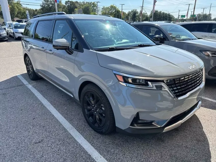 2023 Kia Carnival SX Prestige photo 1
