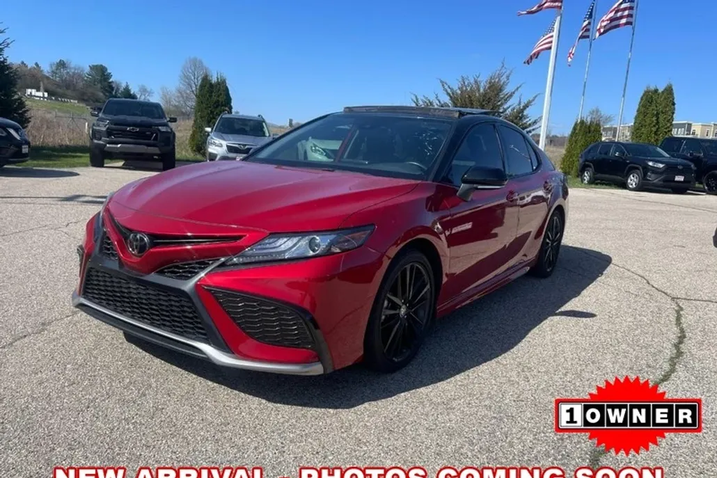 2022 Toyota Camry XSE photo 1
