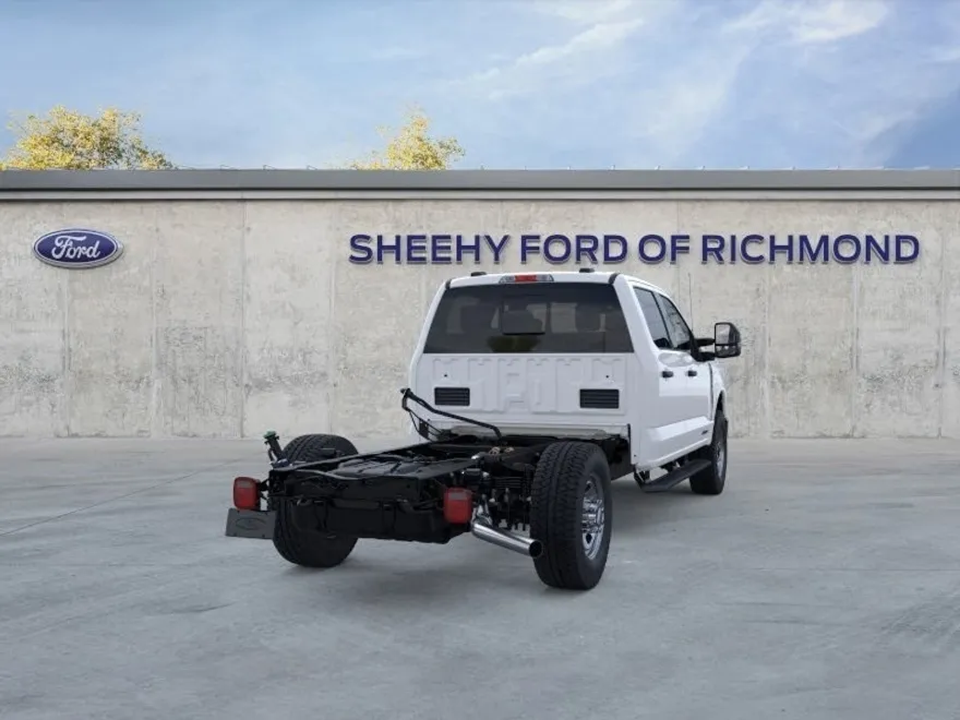 2025 Ford F-350 photo 1