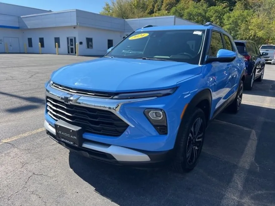 2024 Chevrolet Trailblazer LT photo 1