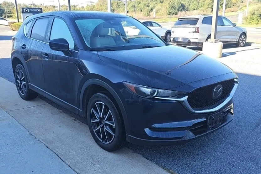 2018 Mazda CX-5 Touring photo 1