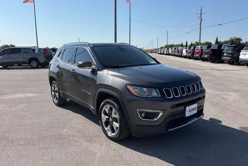 2020 Jeep Compass Limited photo 1