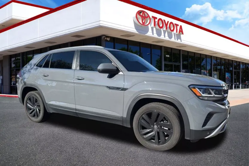 2022 Volkswagen Atlas Cross Sport V6 SE Technology photo 1