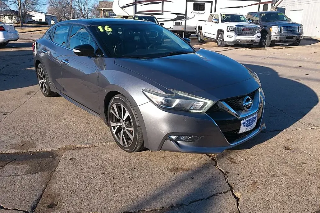 2016 Nissan Maxima Platinum photo 1