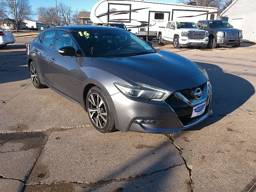 2016 Nissan Maxima Platinum photo 1