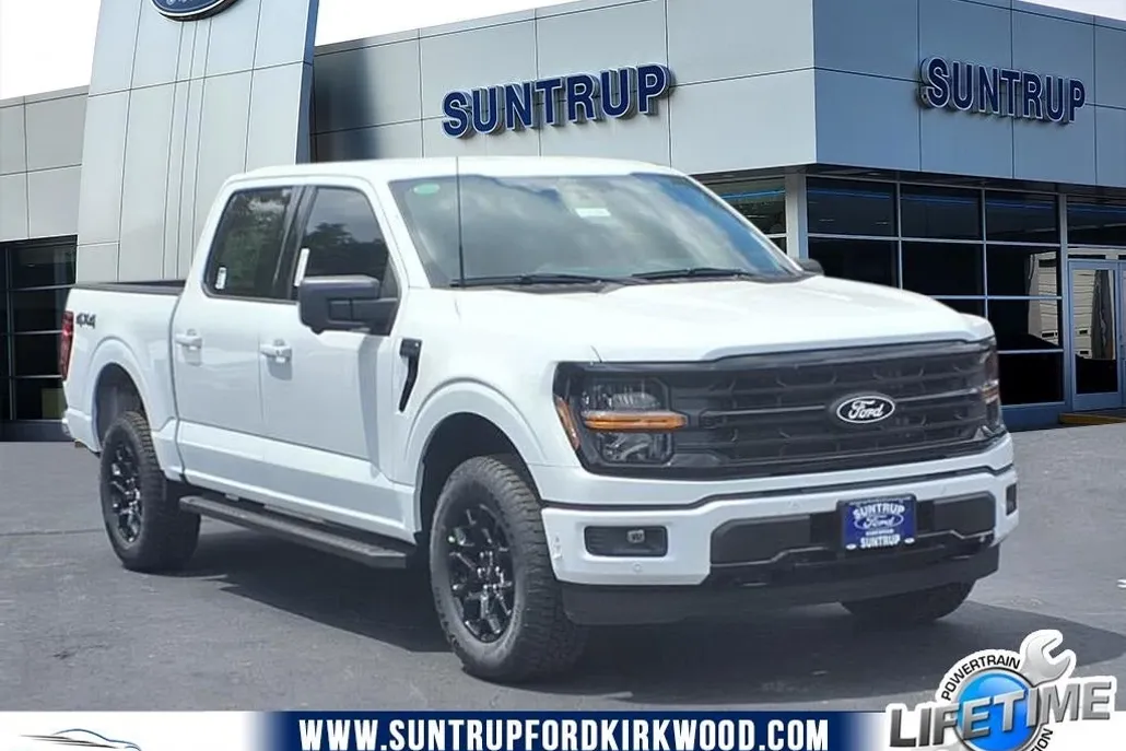 2025 Ford F-150 XLT photo 1