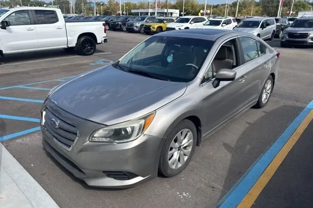 2015 Subaru Legacy 2.5i photo 1