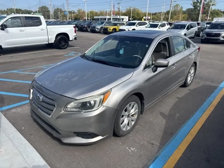 2015 Subaru Legacy 2.5i photo 1